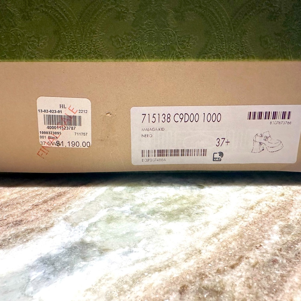 Gucci horsebit platform loafer-never worn